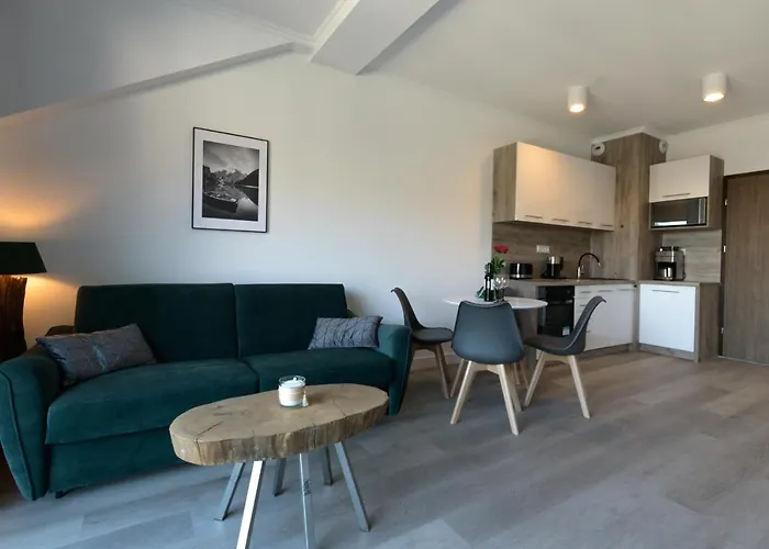 Oliwka Z Prywatnym Miejscem Postojowym * קרפאז'